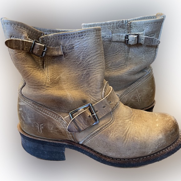 Size 7 women’s Frye 8R Engineer Boots ** Excellent Condition - Picture 7 of 13